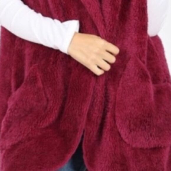 Faux Fur Hooded Vest - Picture 8 of 13